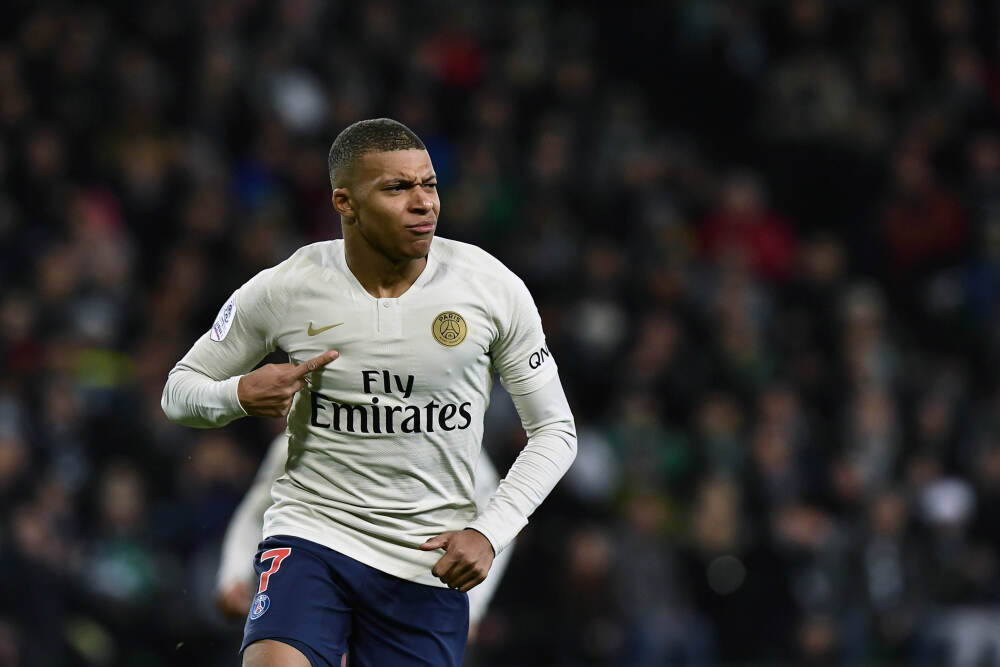 王杨：黄金避险助力黄金突破历史新高？